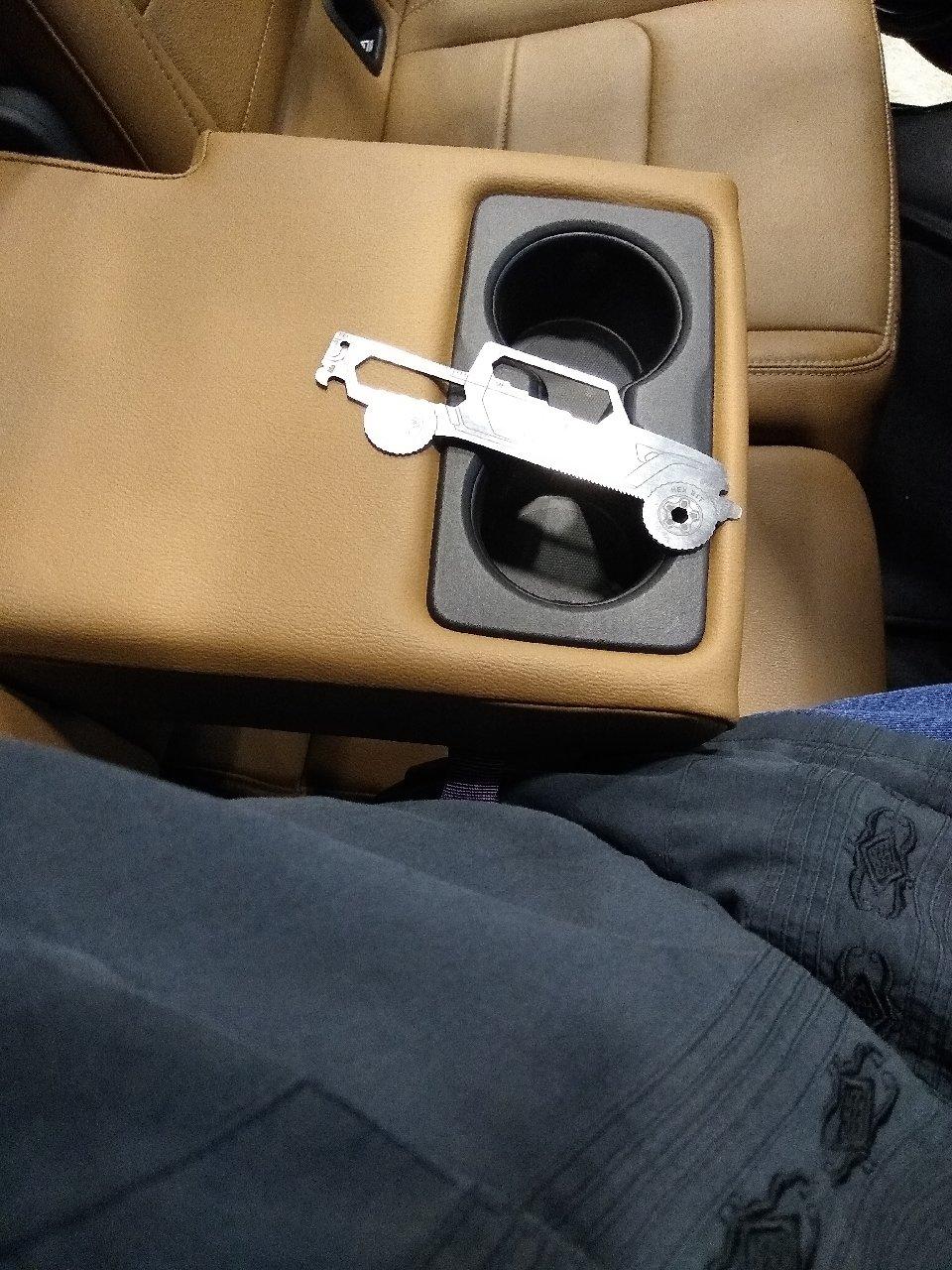 Jeep Gladiator First look at Saddle interior in a Rubicon Jeep gladiator saddle brown interior4