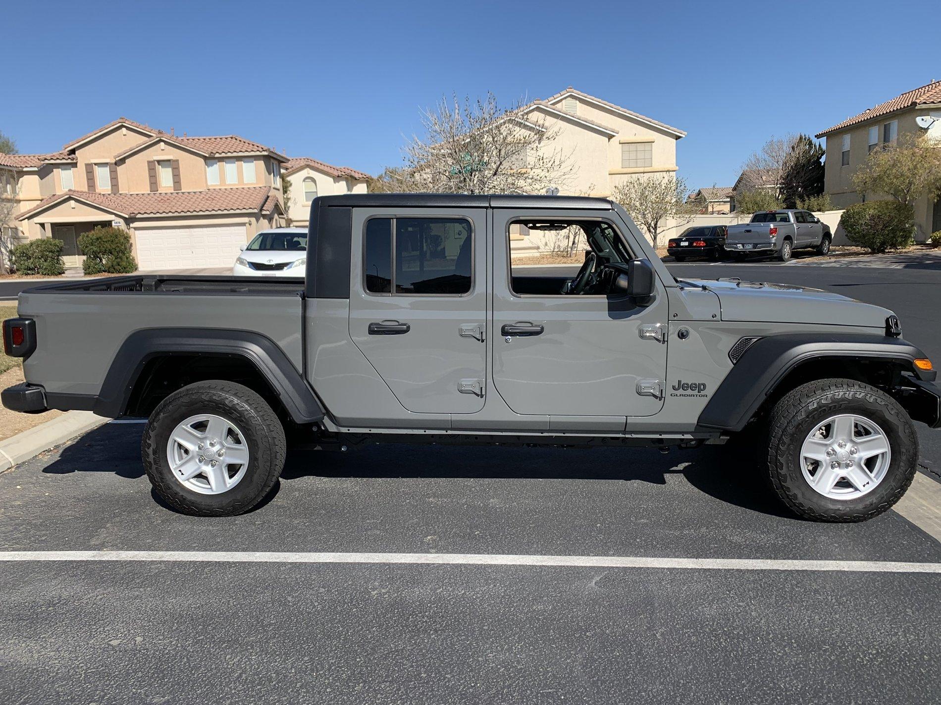 Jeep Gladiator Lets see all those Gladiators with lifts and bigger tires! D28A196D-5FE4-4286-A227-F0522AA0E199