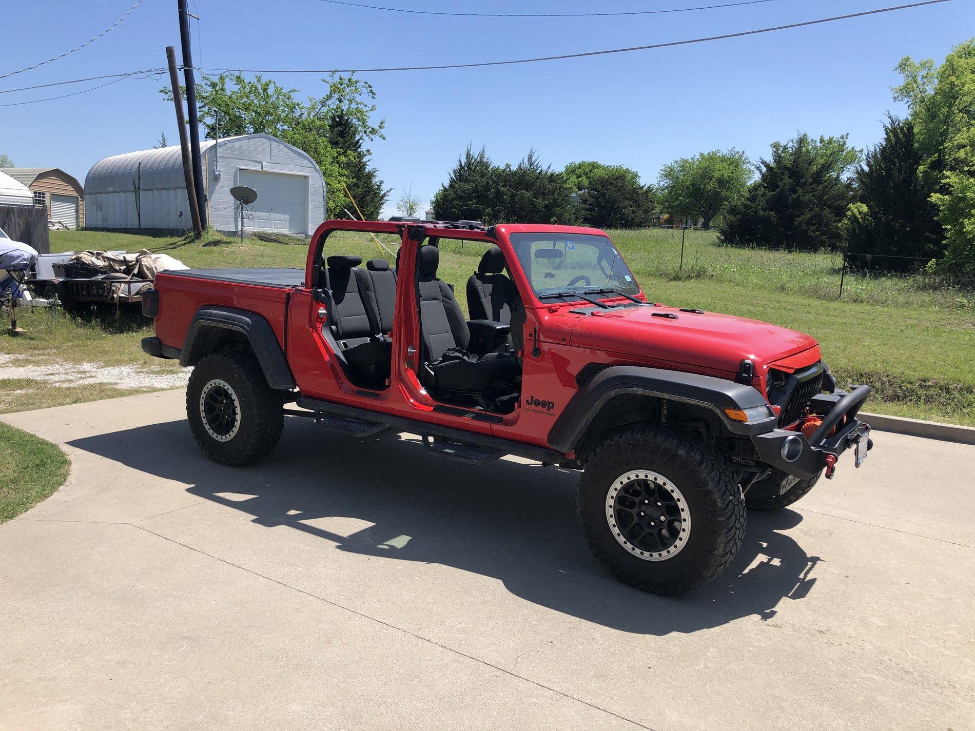 Jeep Gladiator Nude Gladiators (no doors/tops) - pics please B62FECB8-4FB5-4B84-8E7D-93043608AC1C