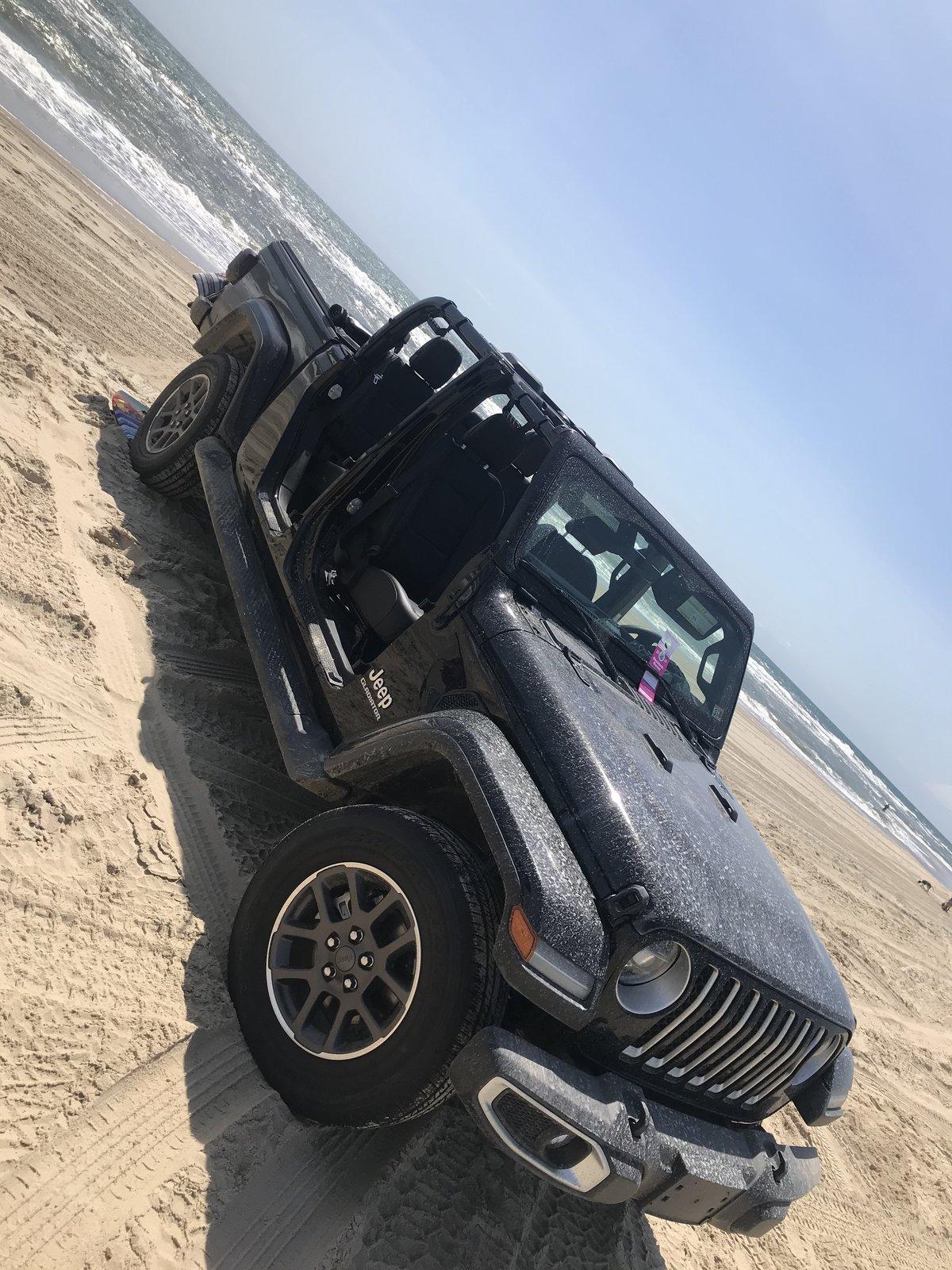 Jeep Gladiator Nude Gladiators (no doors/tops) - pics please 7B4105BD-548D-4128-BD14-95C9B29F7529