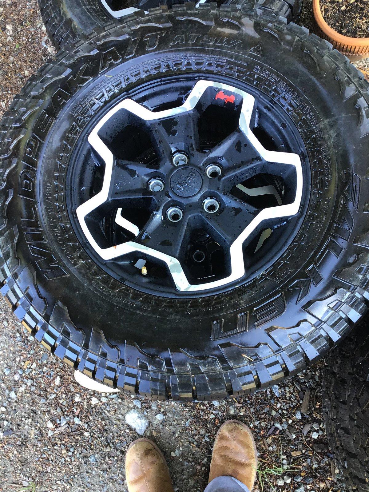 Jeep Gladiator JTR stock tires and wheels plus spare 1722895A-1845-40E0-B630-C924BF3B38FA