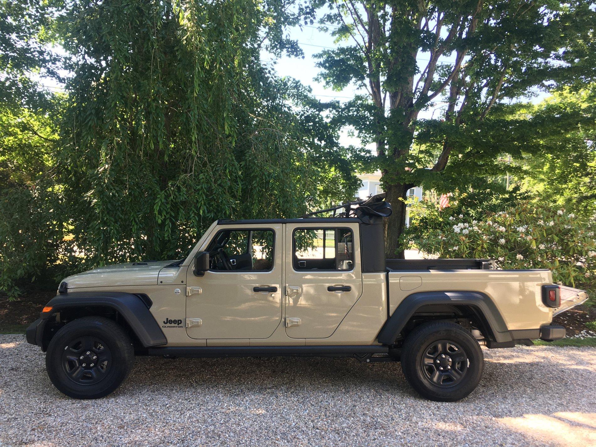 Jeep Gladiator Gladiator Window Sticker and Build Sheet Order Tracking IMG_2987