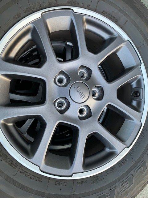 Jeep Gladiator Overland wheels + tires + spare NO TPMS IMG_3292