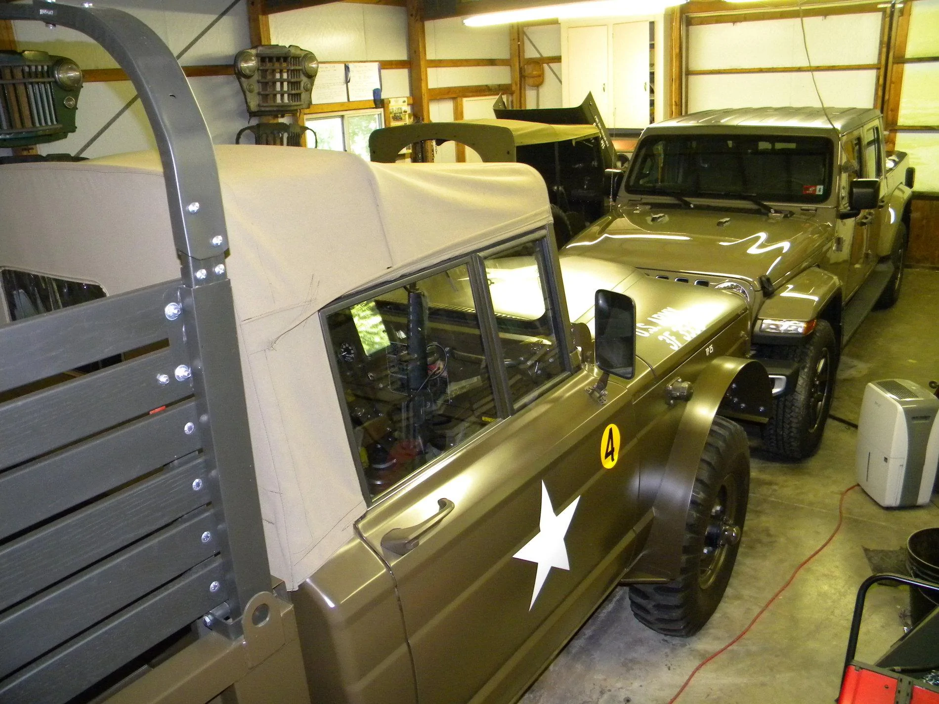 Jeep Gladiator Photo challenge.. Show me your Gladiator in your garage. DSCN5064