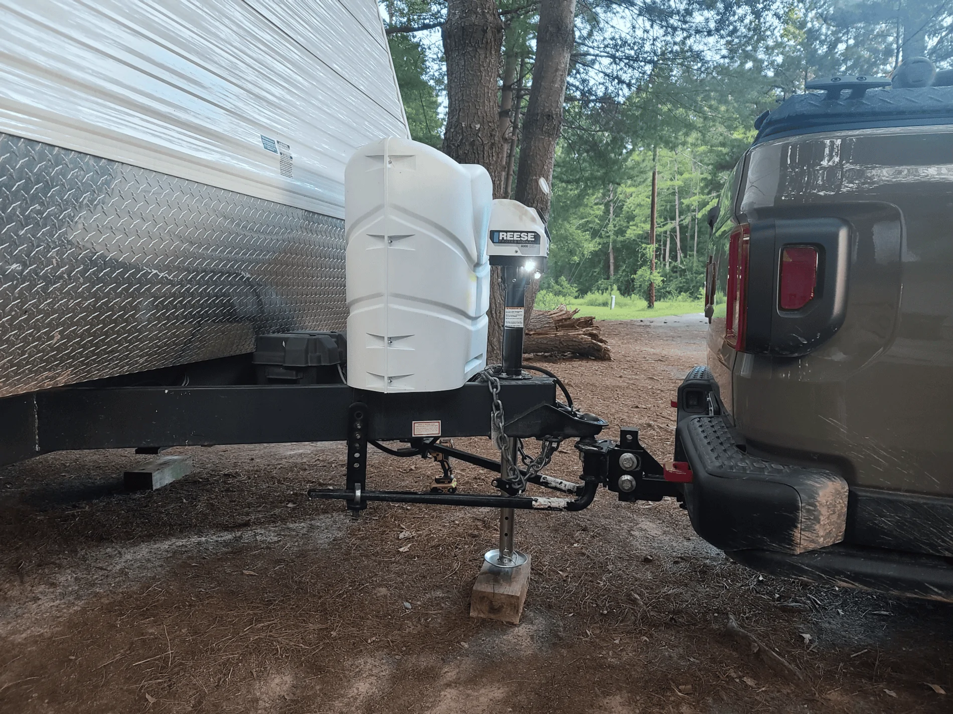 Jeep Gladiator Amount of Squat with weight distributing hitch 1595199884430