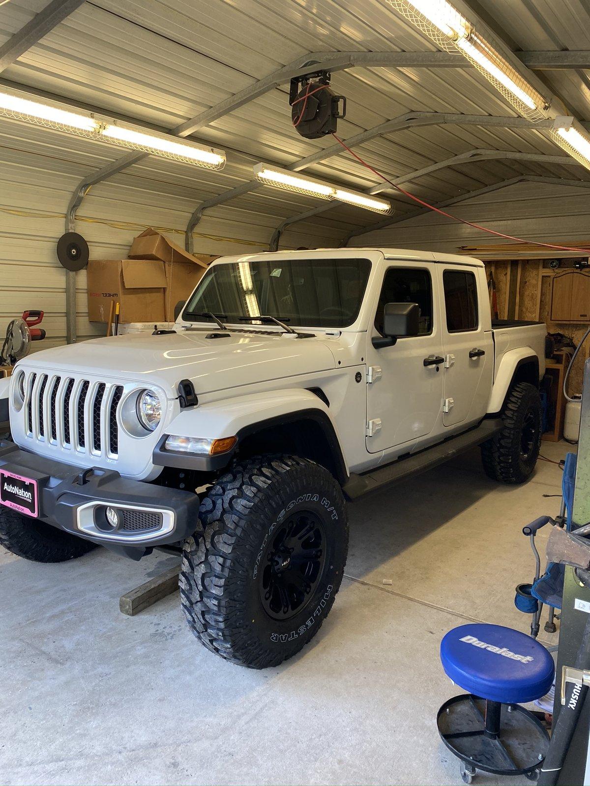Jeep Gladiator Gladiators on Mopar 2" Lift Kit 2DD30D60-B163-4C7B-AB23-42A66DFA96D0