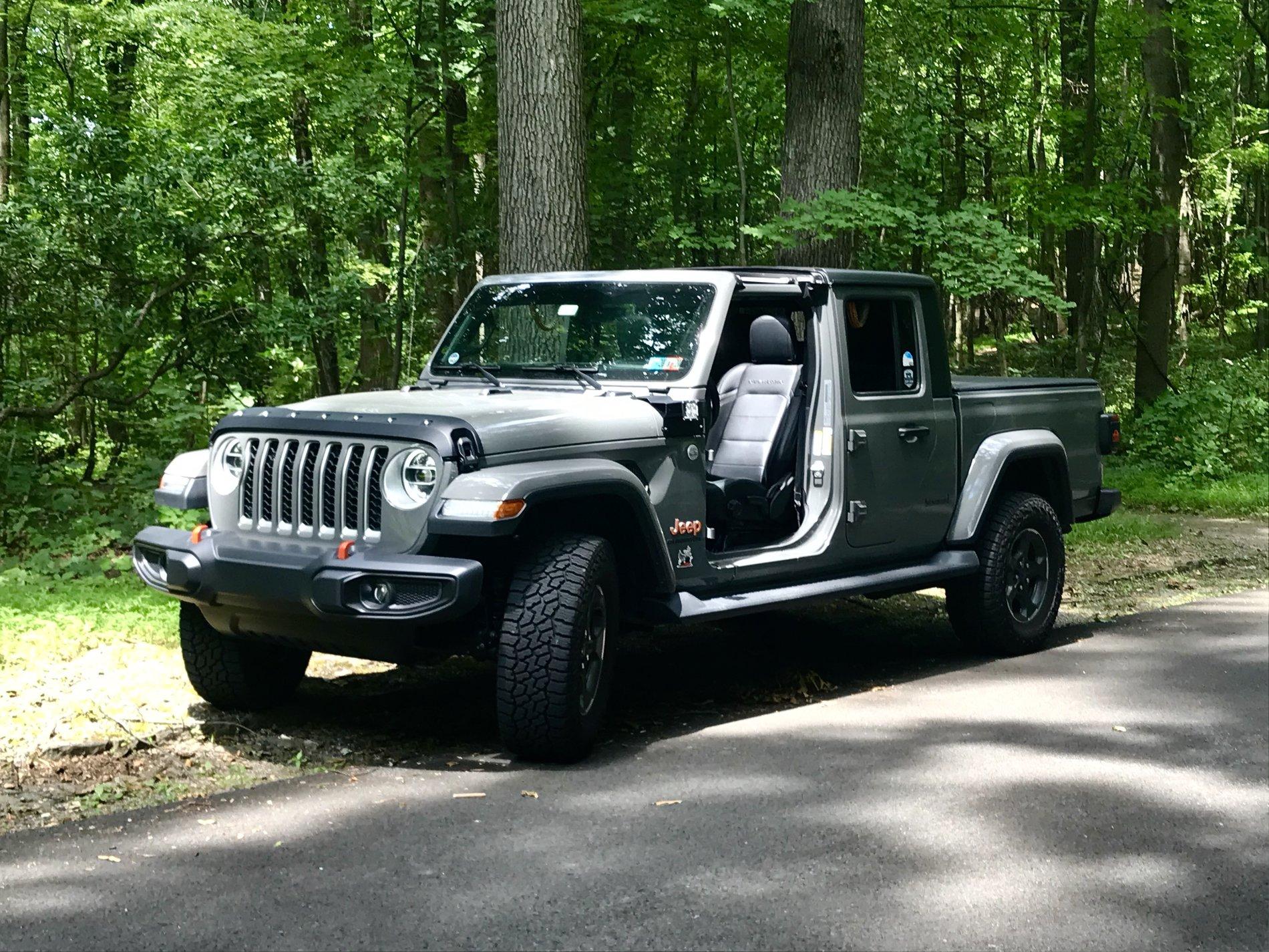 Jeep Gladiator STING GRAY Gladiator JT Club C65571B4-9DE6-4E48-B298-18A45E7DCA13