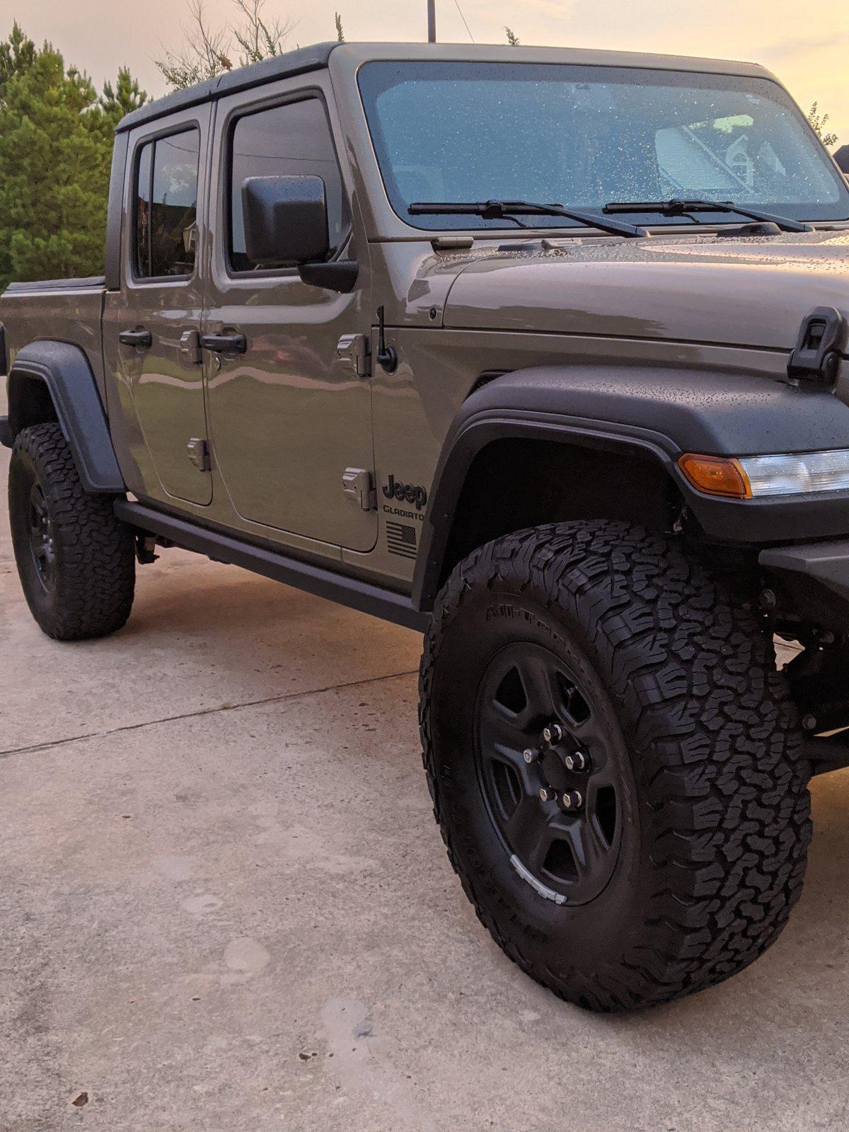 Jeep Gladiator Stubby antenna recommendations 00000IMG_00000_BURST20200718204056372_COVER