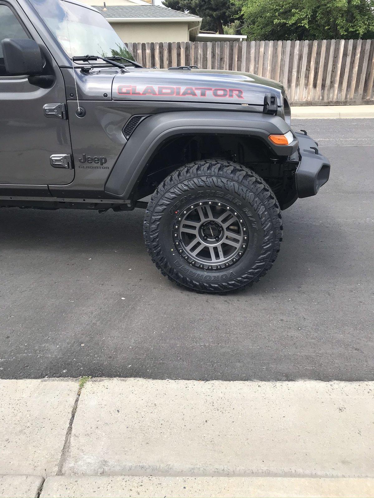 Jeep Gladiator Wheels?! Wheels?! Wheels?! EAAE6EDE-7DDF-42BB-BFDD-28629E65E75A