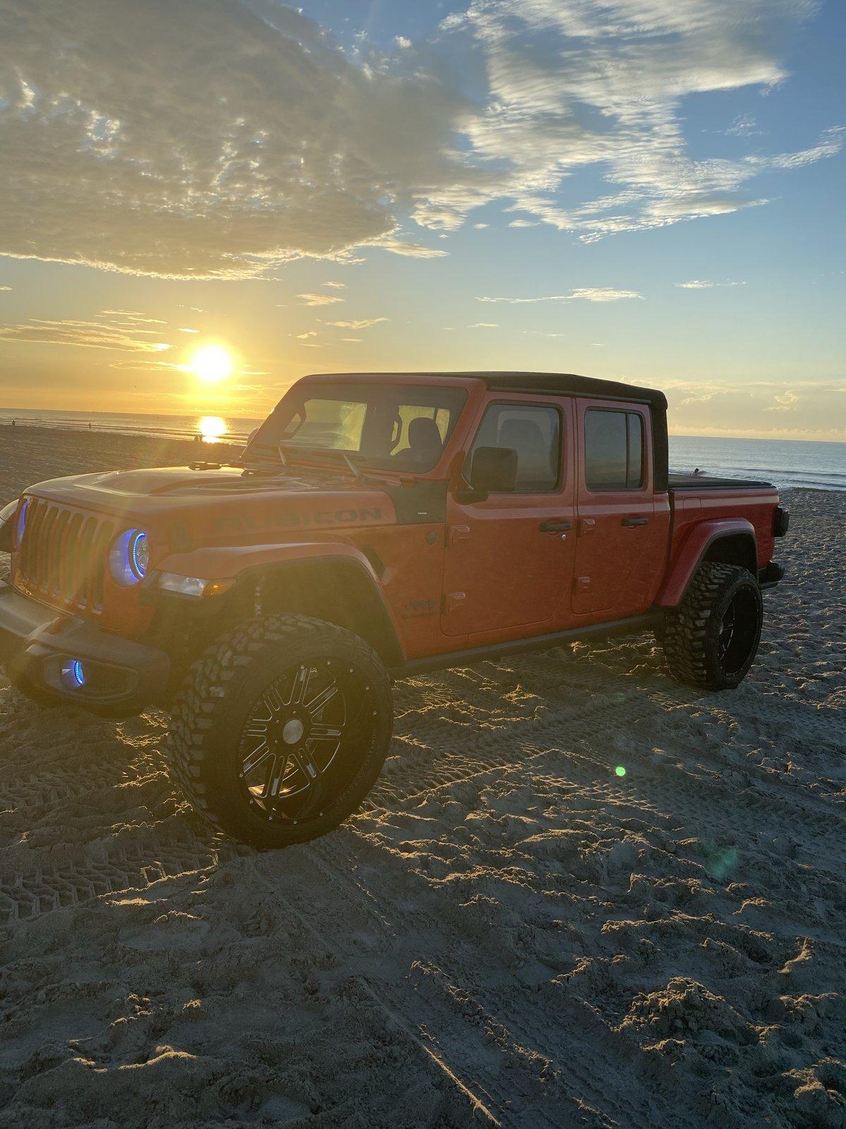 Jeep Gladiator Wheels?! Wheels?! Wheels?! B3ABF2D0-B344-403E-95DC-AC4BF9C1CF7B