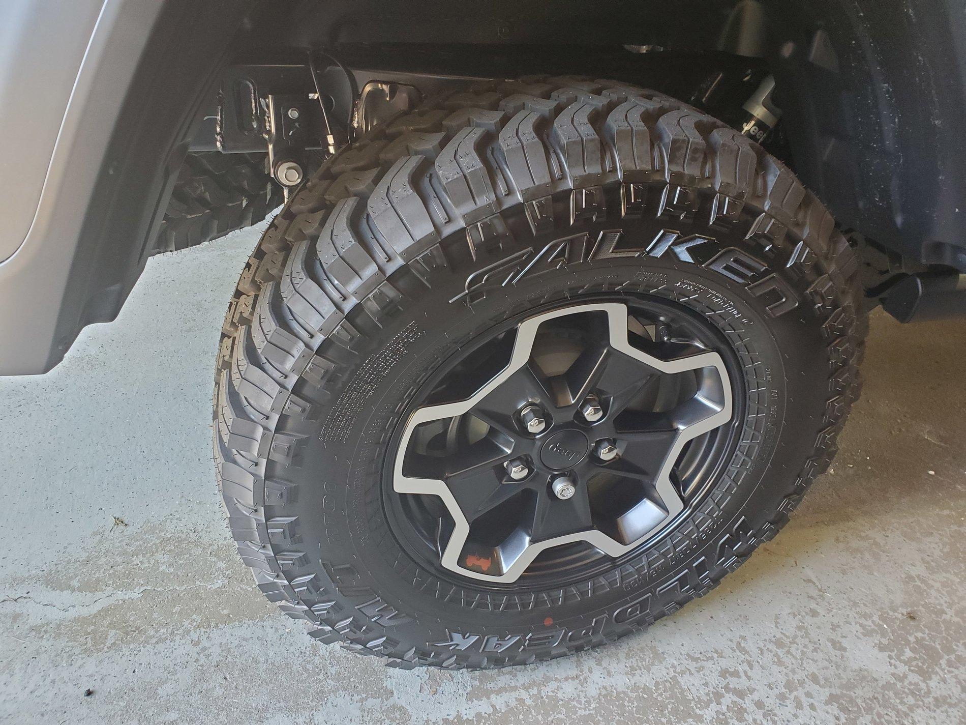 Jeep Gladiator 2020 Rubicon (JT) Wheels and Tires Flacon MT's Less than 300mi 20200715_160437