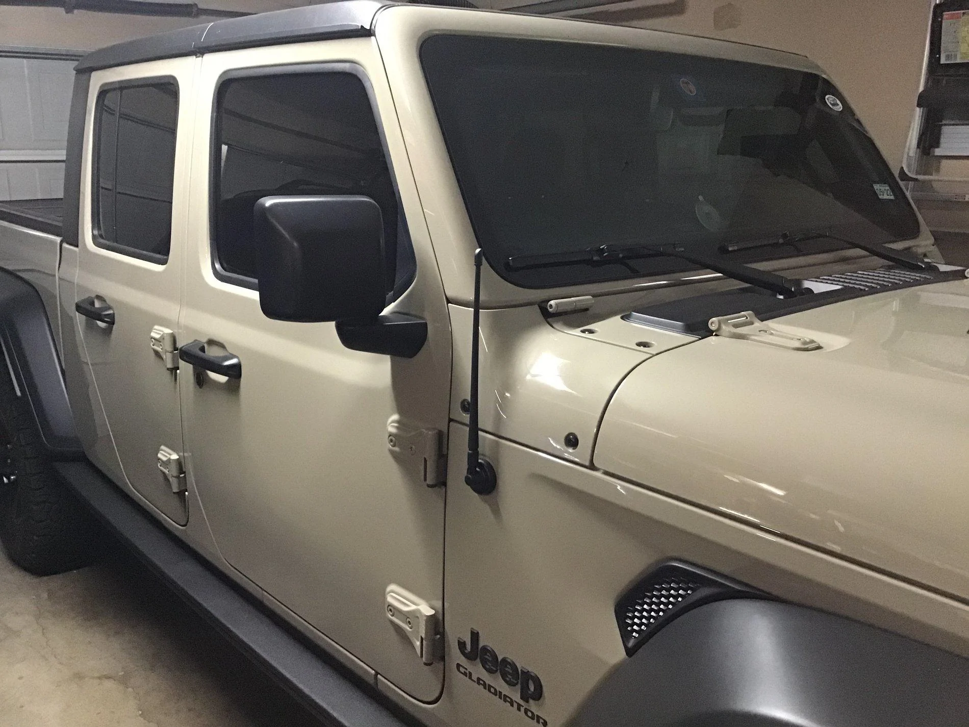 Jeep Gladiator Stubby antenna recommendations imag