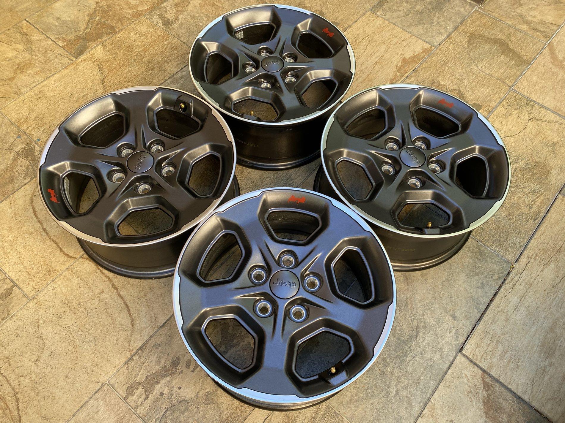 Jeep Gladiator Rubicon Wheels $250 CB75E4D7-3798-4F91-9053-E2C057607C68