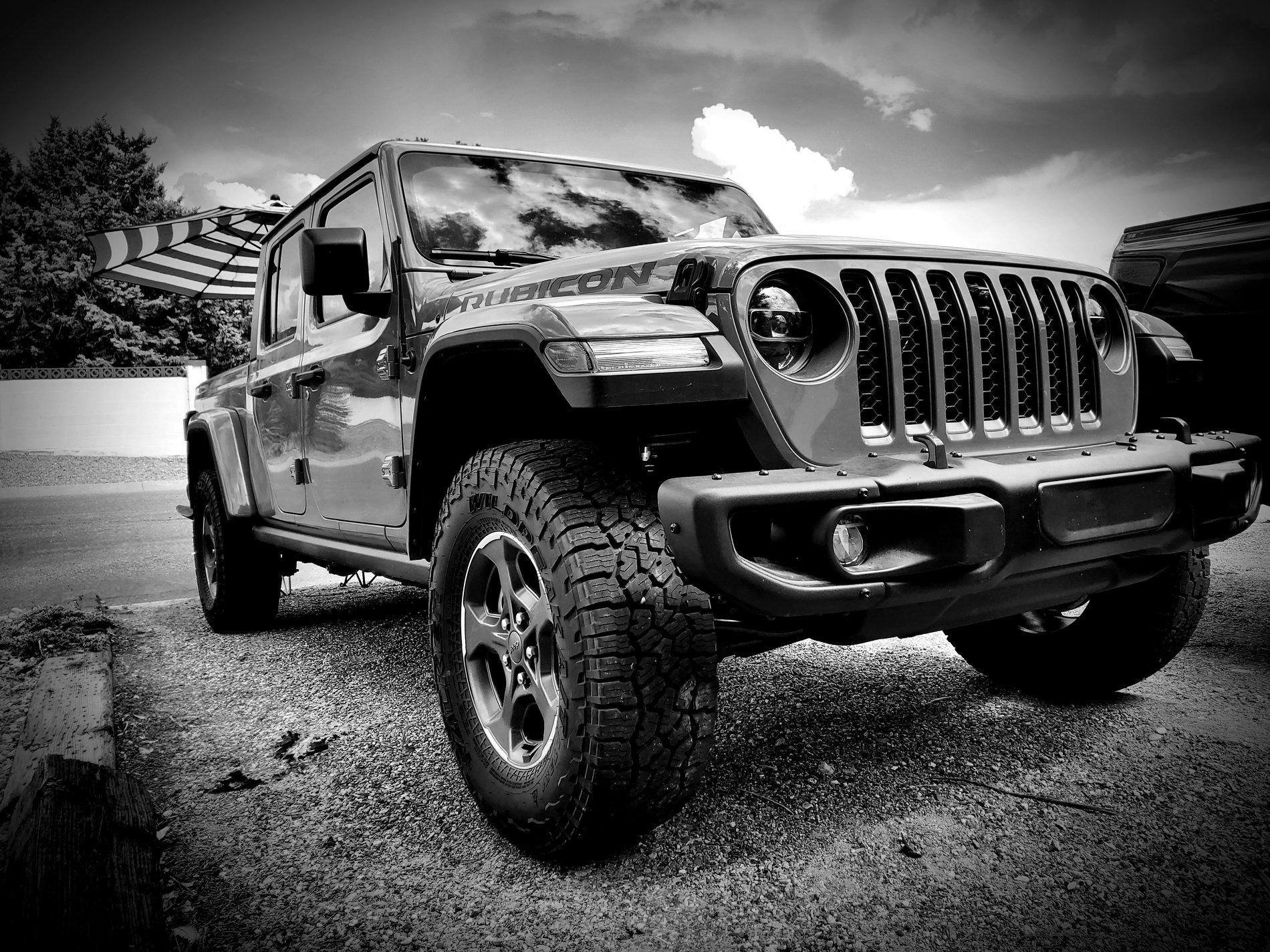Jeep Gladiator How Does your Gladiator look in black and white photography? 20200721_125629