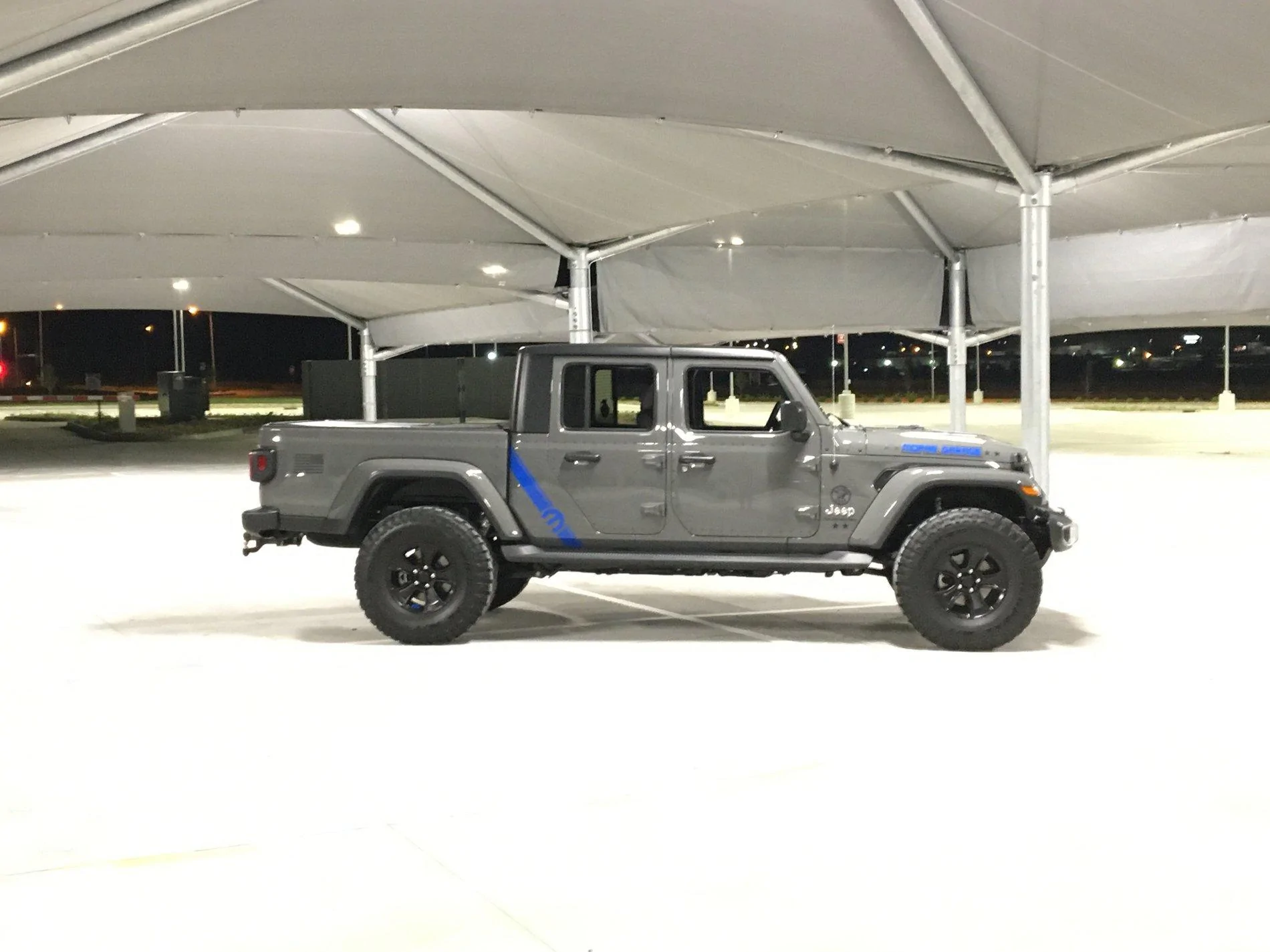 Jeep Gladiator How Does your Gladiator look in black and white photography? IMG_2852[1]