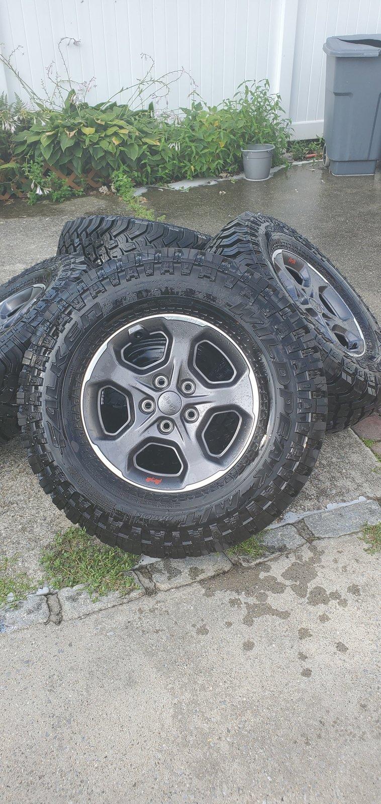 Jeep Gladiator F/S Rubicon wheels w/ Falken Wildpeak MT 20200723_083619