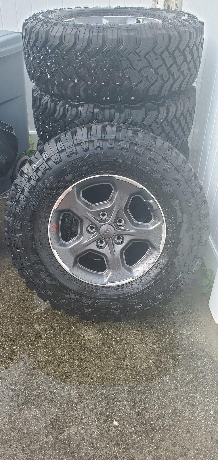 Jeep Gladiator F/S Rubicon wheels w/ Falken Wildpeak MT 20200723_084056