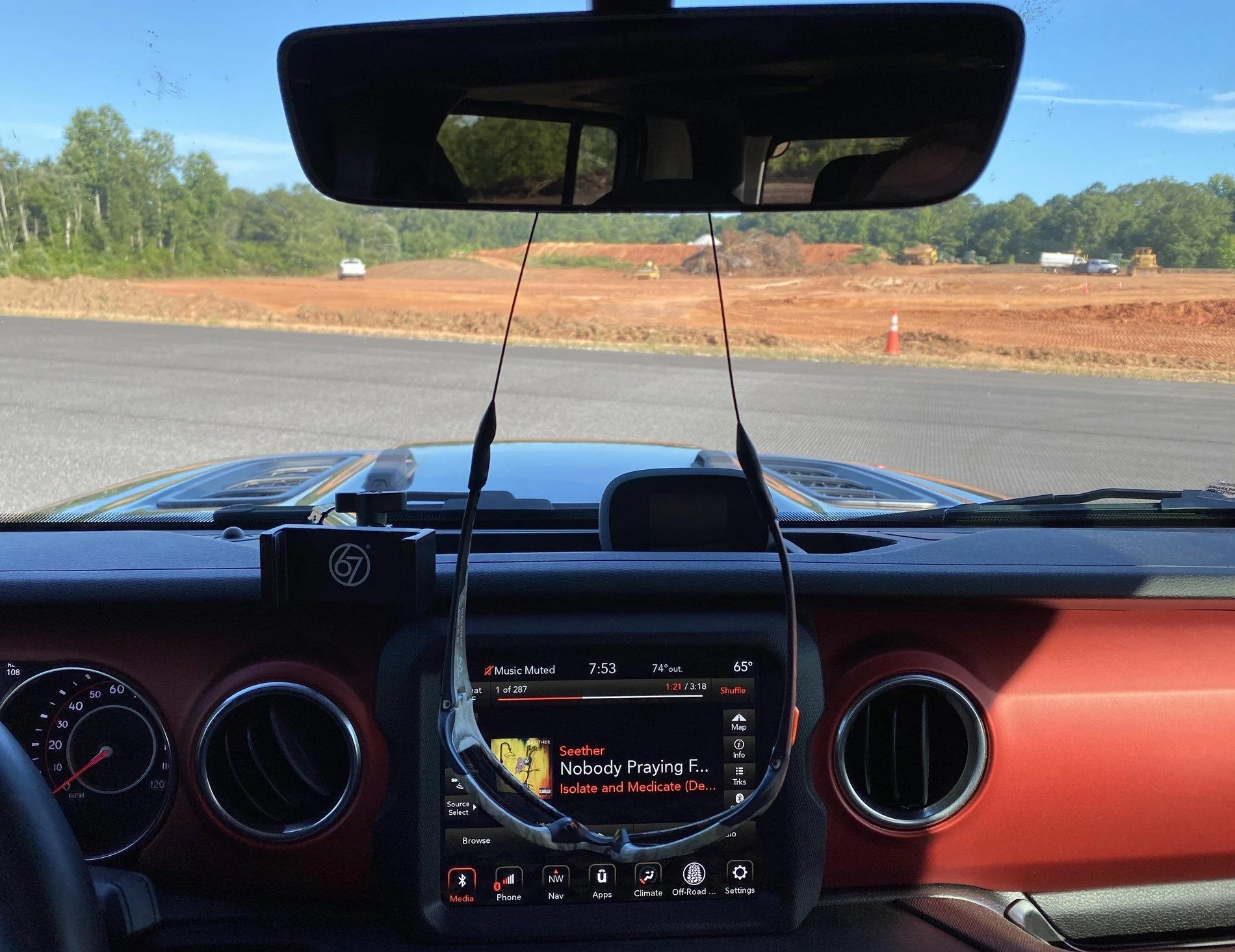 Jeep Gladiator Sunglasses - where do you put yours? 23FD30E3-B665-4AD0-BA88-50343939E841