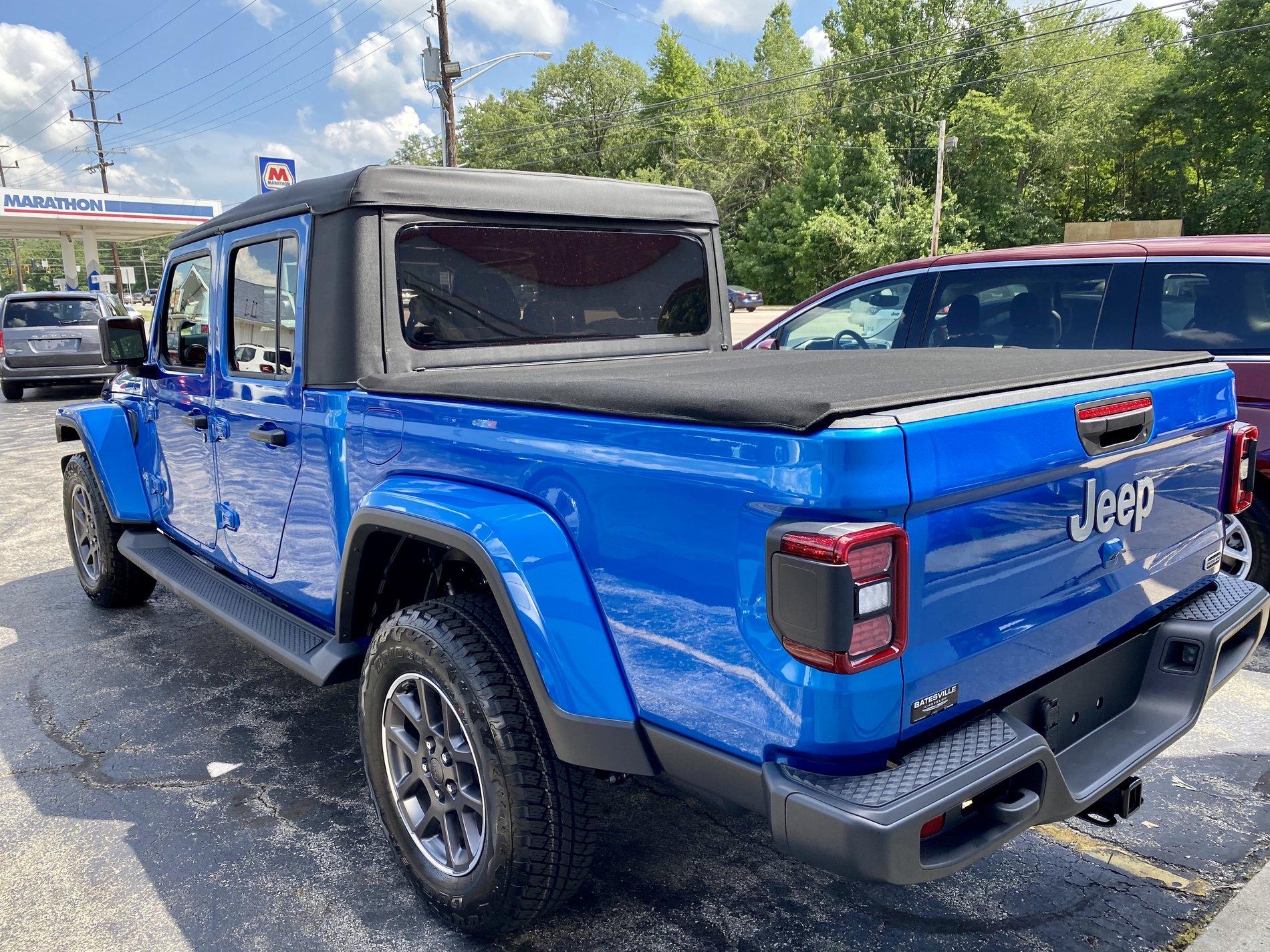 Jeep Gladiator HYDRO BLUE PEARL Gladiator JT Club IMG_6337