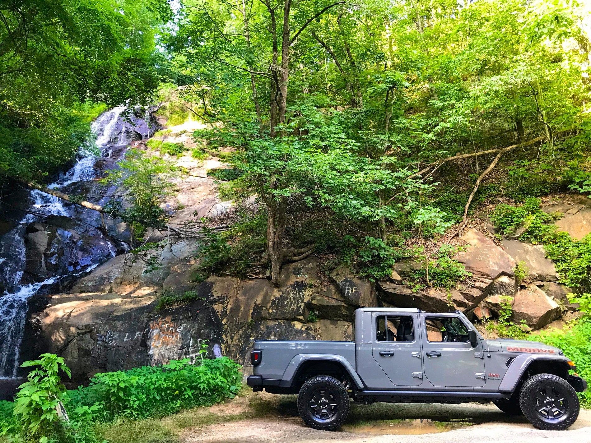 Jeep Gladiator Mojave only Pic thread! 057B0D0C-439E-45C3-B337-C729D53B12BD