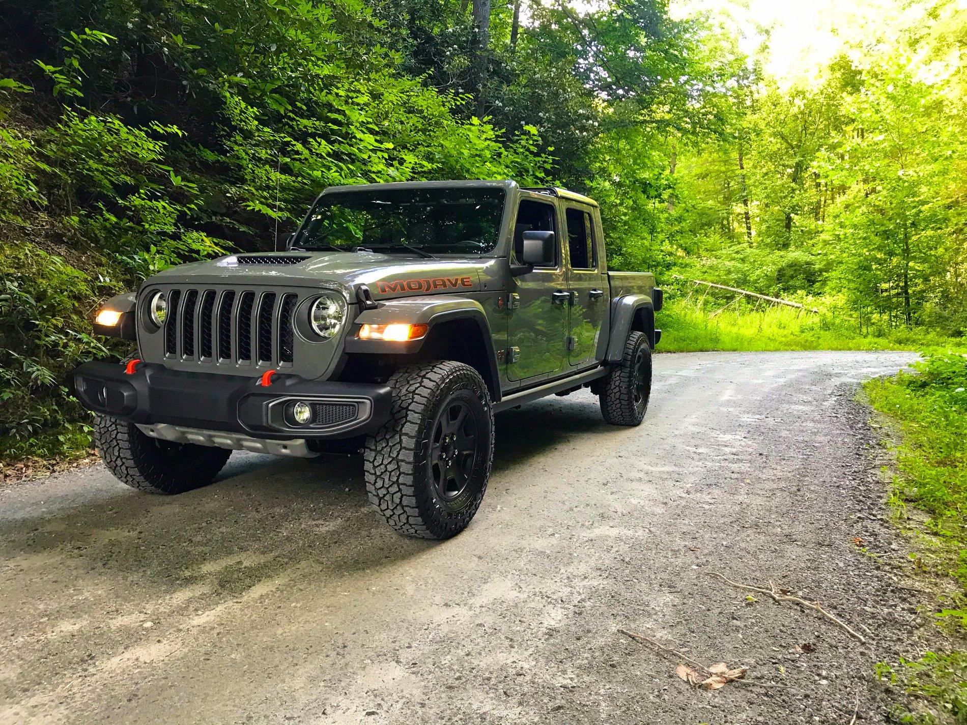 Jeep Gladiator Mojave only Pic thread! 673CEFF9-CF04-4C21-9F9D-1CD2B8D6E064
