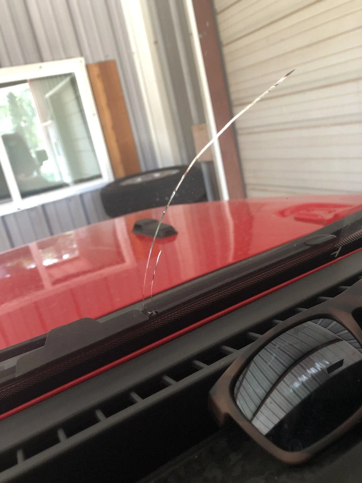 Jeep Gladiator Cracked windshield club 69BBCF61-8D68-4BBE-8E4D-82C04B15C82B