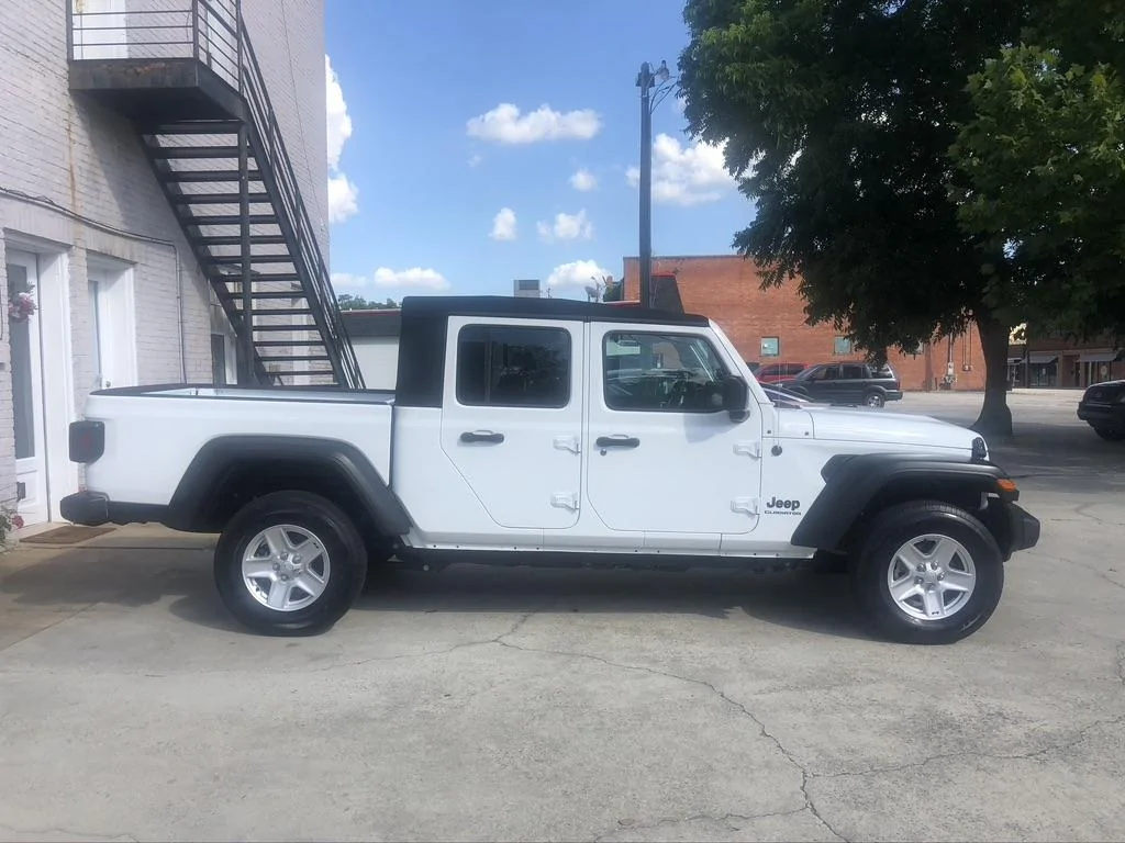 Jeep Gladiator Took Delivery of Your JT? Sign in Here! CF12EAC6-8978-452A-8BCD-BBBBBD0D426D_1_105_c