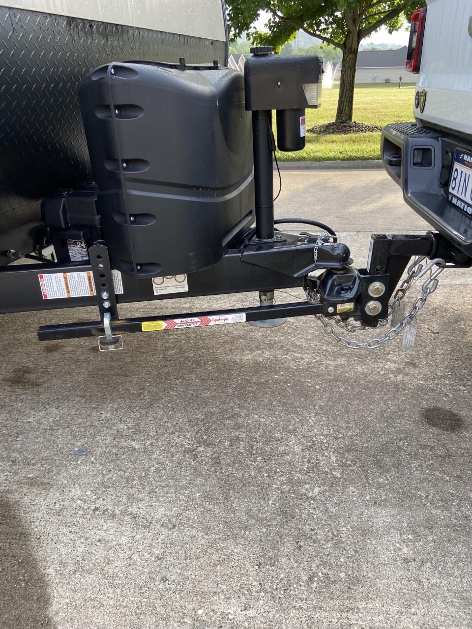Jeep Gladiator Suspension advice to deal with squatting while towing a 4300 pound trailer? hitch3