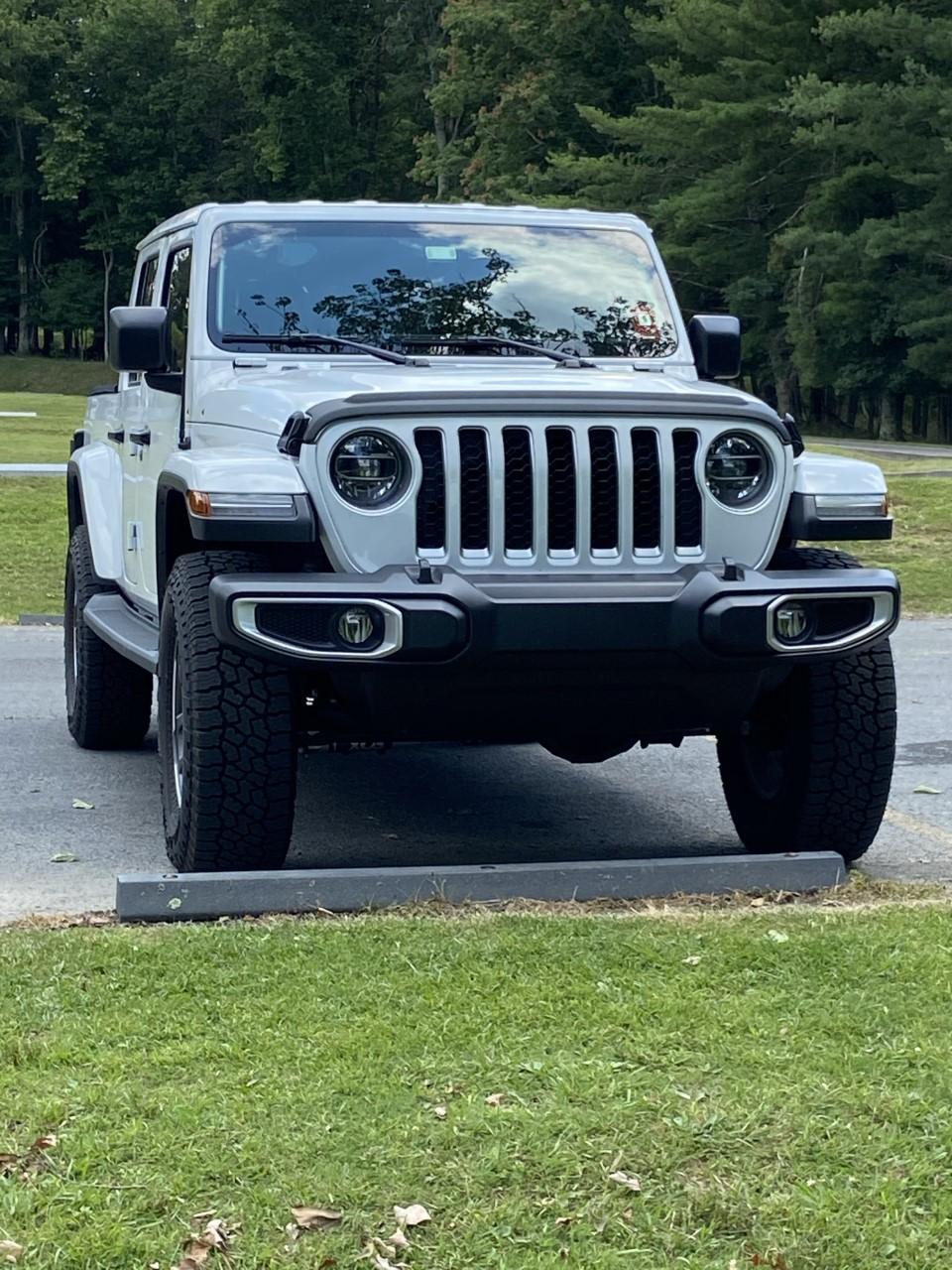 Jeep Gladiator Damn...Cited for no doors and wide tires. 35underfender