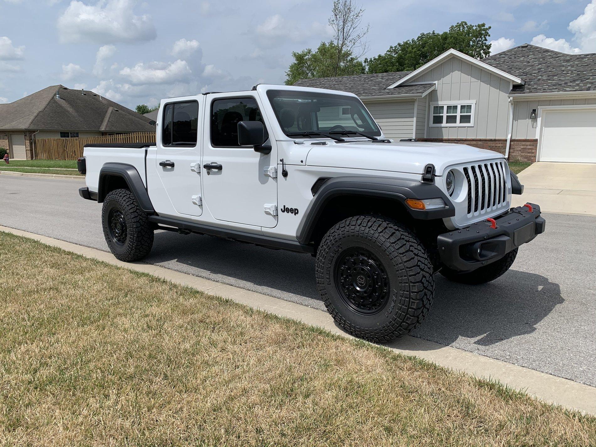 Jeep Gladiator Kenda Klever R/T KR601 35x10.50R17 DBFFD643-7E32-49E9-8886-A86605941506