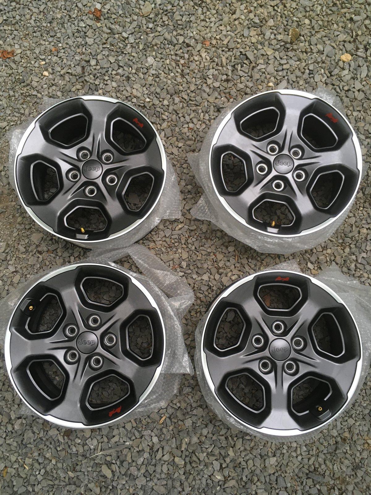 Jeep Gladiator Individual Rubicon Wheels 94C764C8-4784-43D0-A3F8-4A5ED9E7EED1