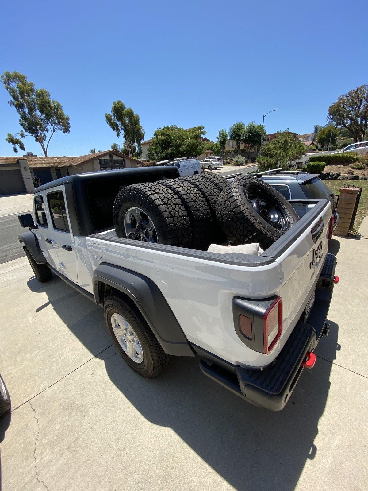 Jeep Gladiator JTR take-off parts for sale...MAKE AN OFFER!!! 1044C4A4-1D62-41B8-AE29-4EBF095427B7