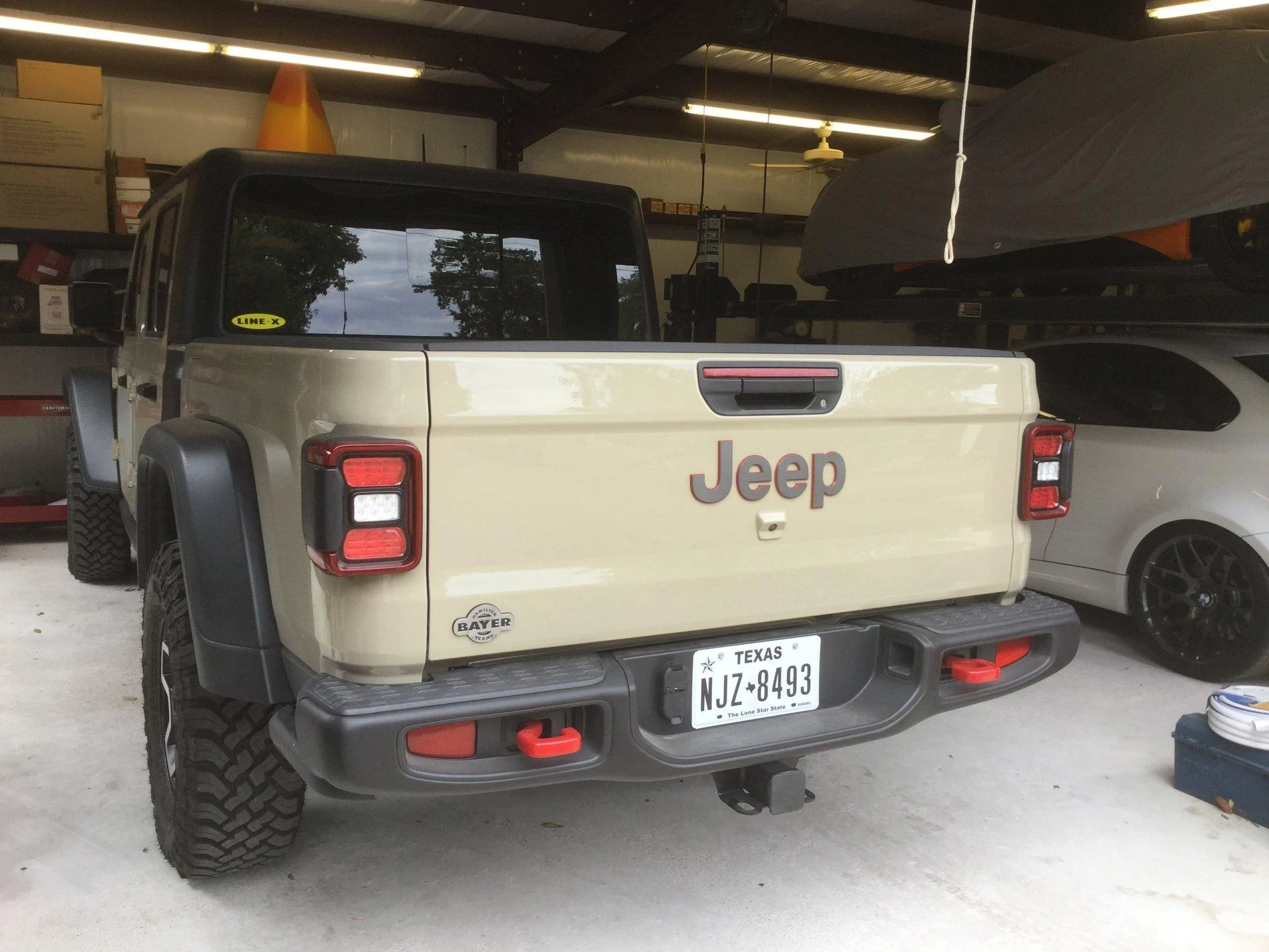 Jeep Gladiator Photo challenge.. Show me your Gladiator in your garage. IMG_1558