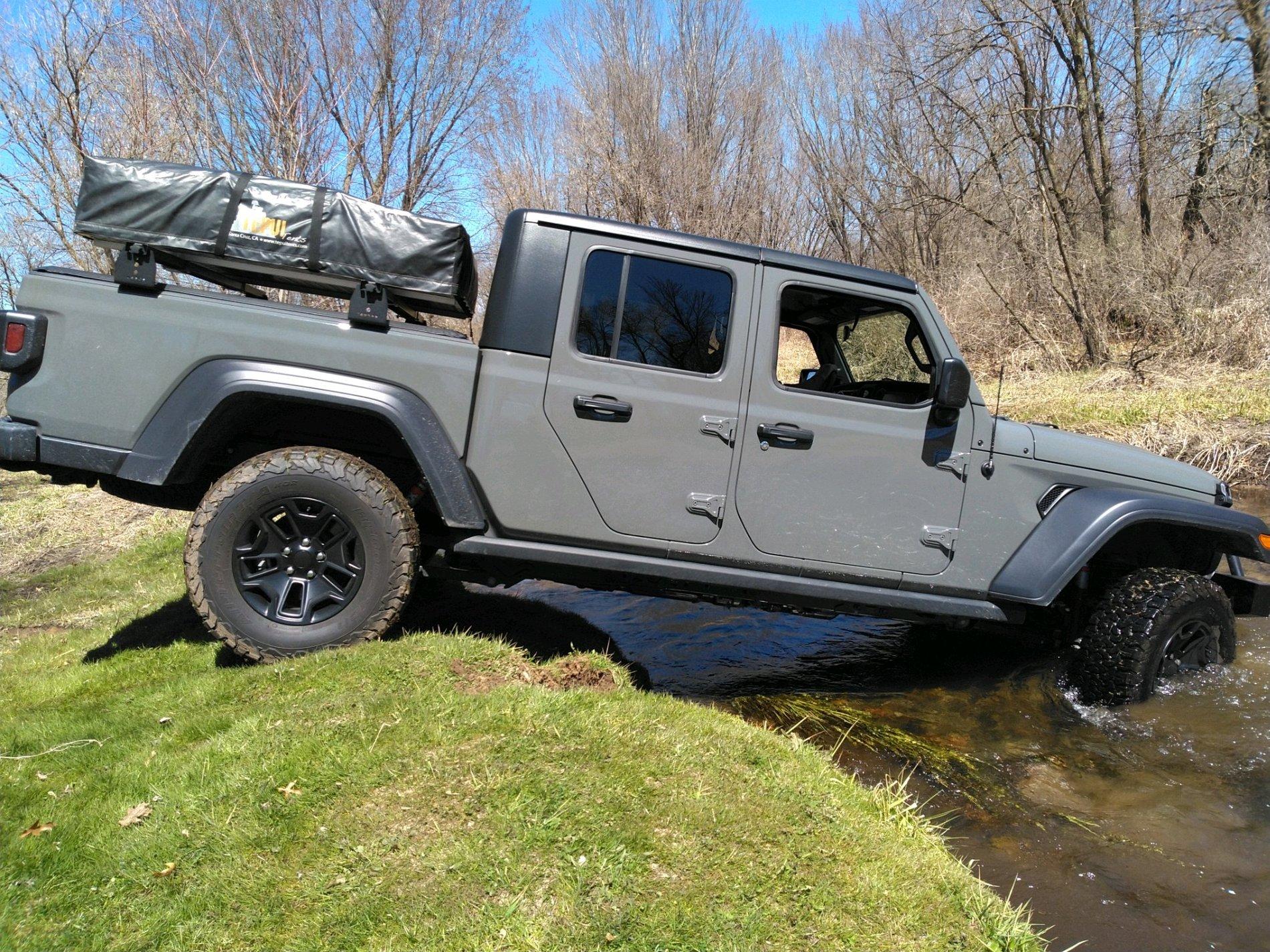 Jeep Gladiator Bed Rack, Roof Rack, and RTT Recommendations Please KIMG0303.JPG