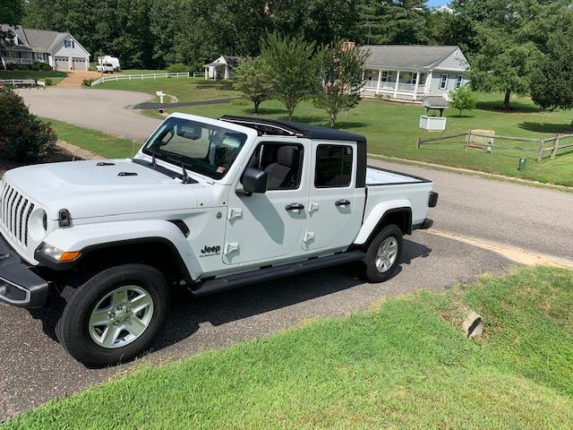 Jeep Gladiator BRIGHT WHITE Gladiator JT Club IMG_1730