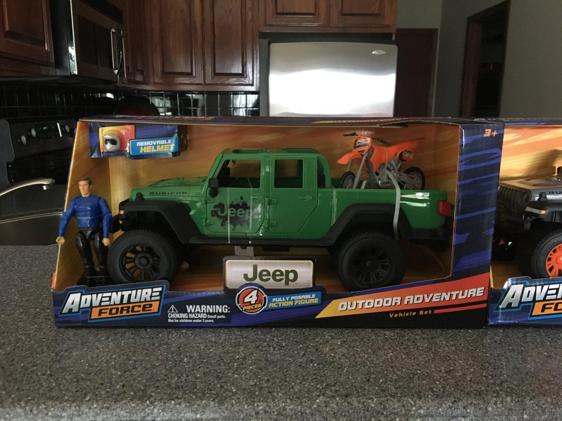Jeep Gladiator Has anyone found any other Gladiator toys and memorabilia IMG_2952[1]