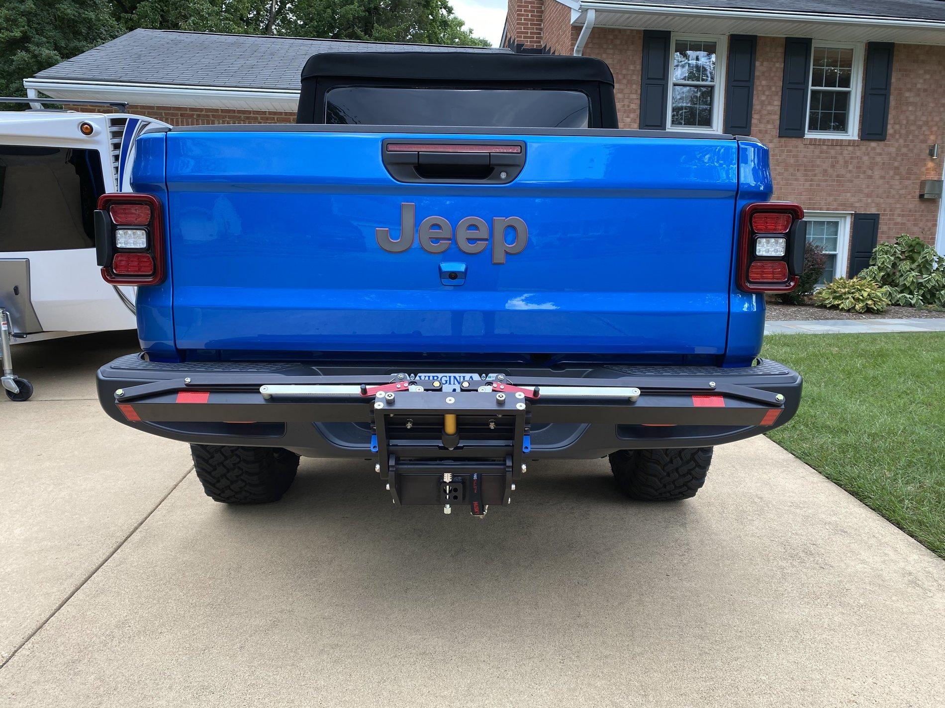 Jeep Gladiator 1up Bike Rack Fitment Pics AAA07666-689D-4C28-87E9-BE83E427A831