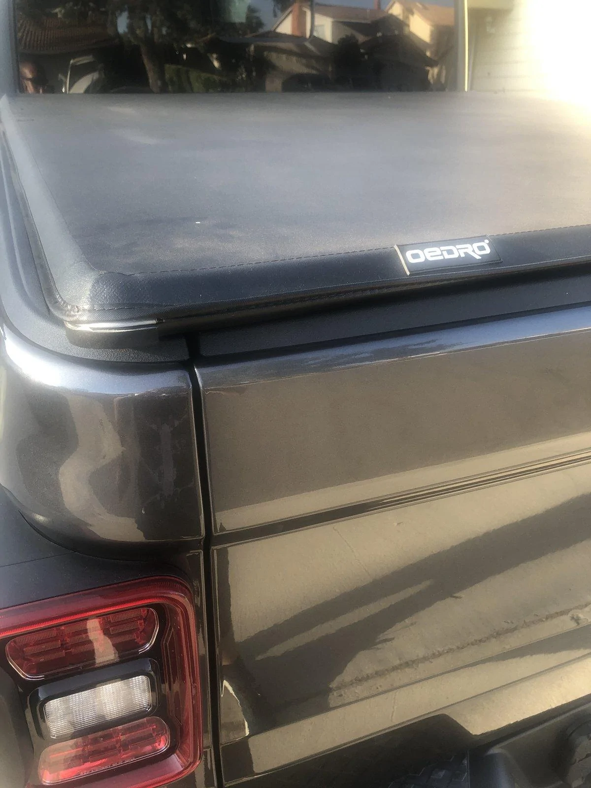 Jeep Gladiator OEDRO Soft Tri-Fold Tonneau Cover imag