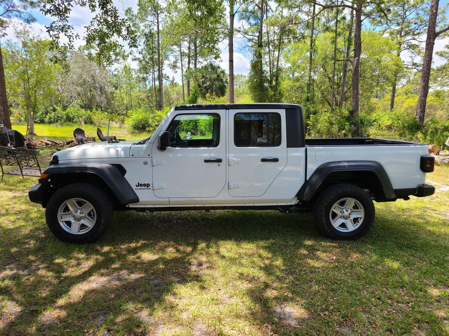 Jeep Gladiator BRIGHT WHITE Gladiator JT Club 20200509_124057