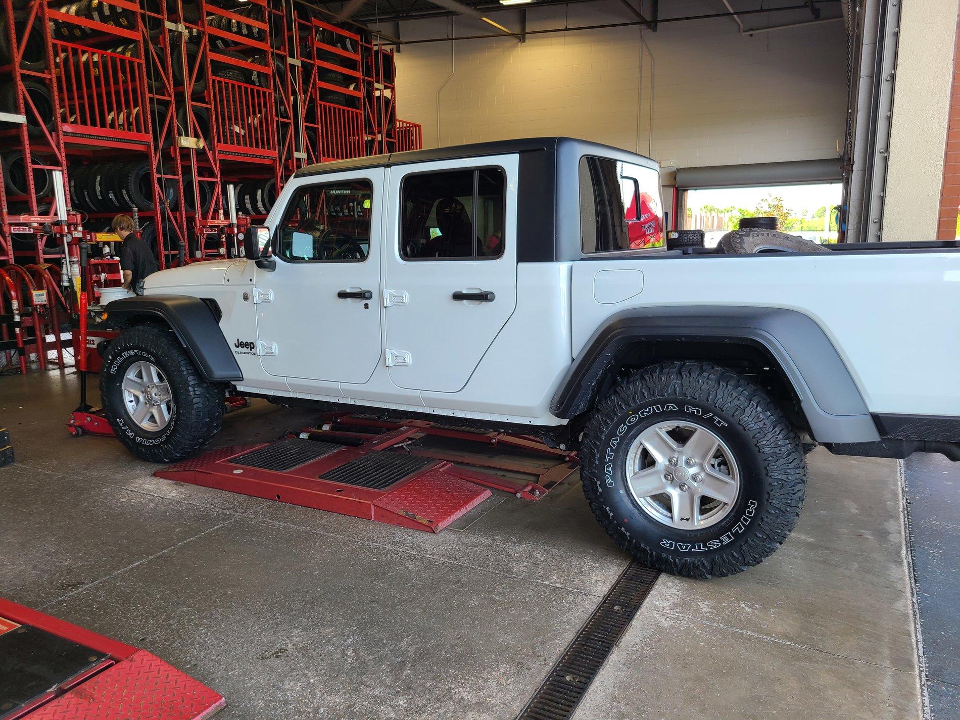Jeep Gladiator BRIGHT WHITE Gladiator JT Club 20200627_165104