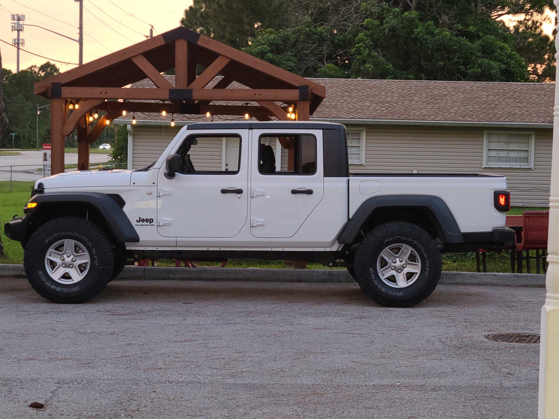 Jeep Gladiator BRIGHT WHITE Gladiator JT Club 20200702_202021