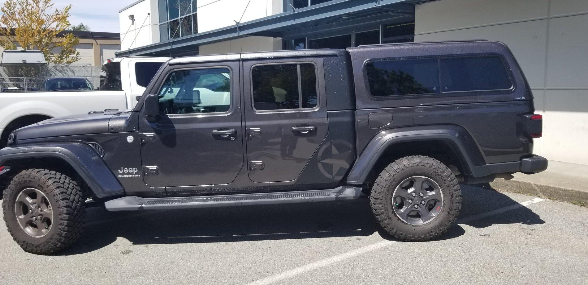 Jeep Gladiator ARE Cx classic CANOPY installed. 20200728_122346