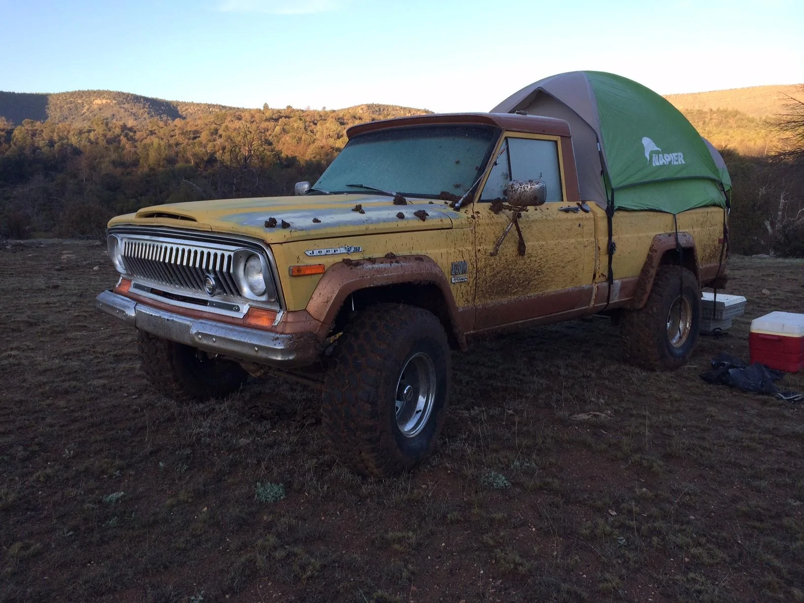 Jeep Gladiator Overland poor man bed tent 3597620D-0747-4B8A-A7BB-AFACC0D2FAF0