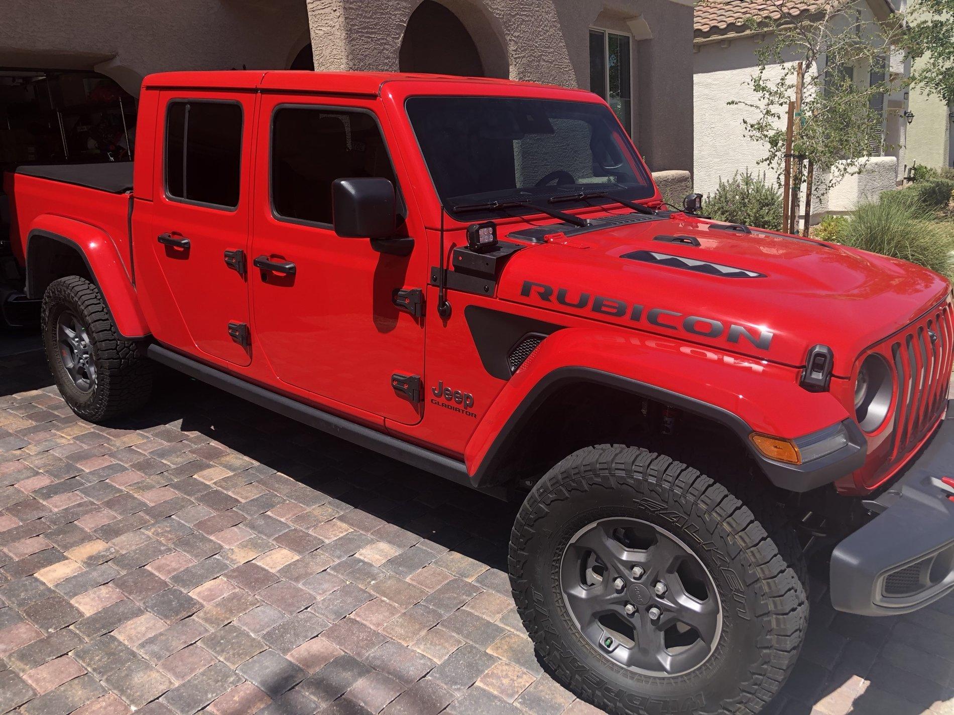 Jeep Gladiator Is all red way too much red? 665CFECC-042D-49A6-AC6E-0B66C12C9126