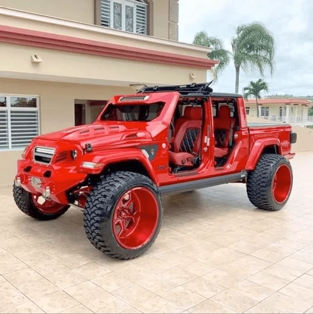 Jeep Gladiator Because the regular frowny-clown grills aren't bad enough, there's this abomination 1596162437253