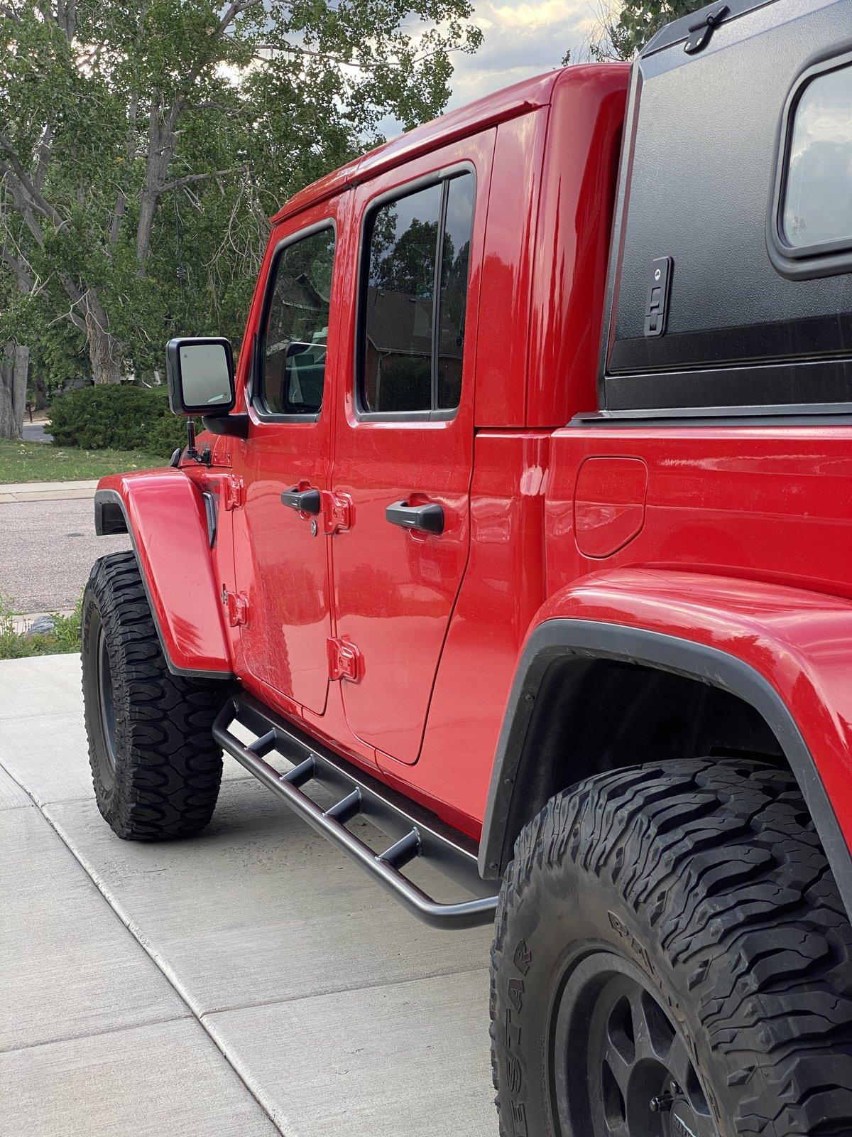 Jeep Gladiator Rock hard 4x4 rock rails installed E2790EE2-3B12-475A-A405-51EDF61F2A5E