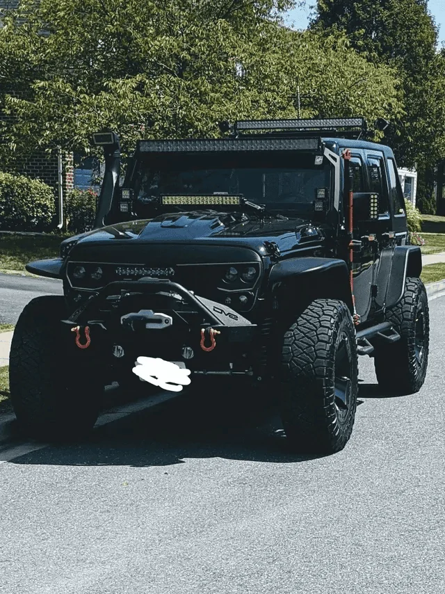 Jeep Gladiator Because the regular frowny-clown grills aren't bad enough, there's this abomination 1596209035771