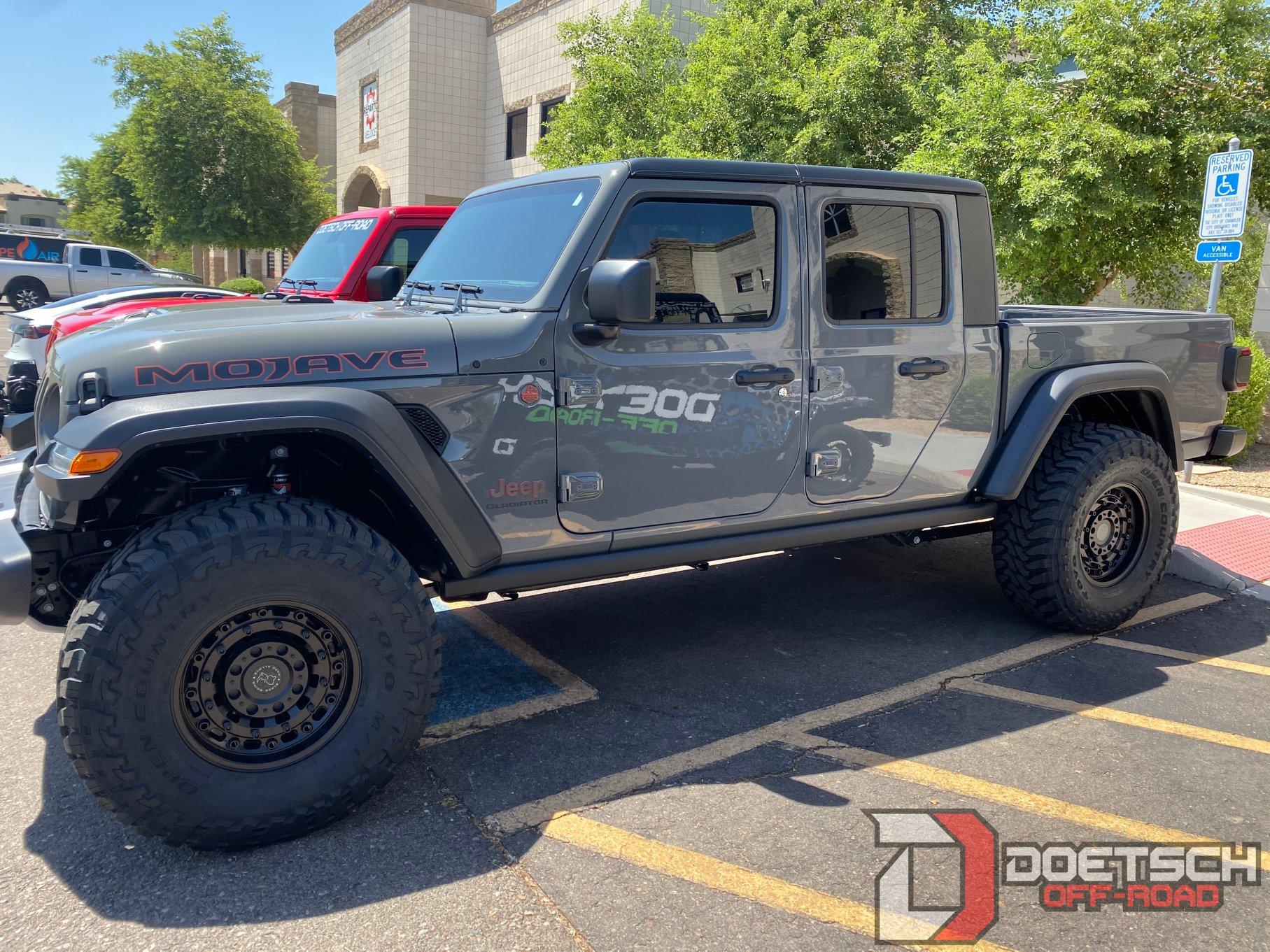 Jeep Gladiator Teraflex Leveled Mojave & Rubicon JT pics 116131140_1791057191037272_6014110290050266334_o