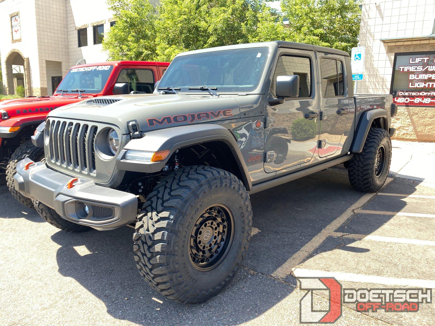 Jeep Gladiator Teraflex Leveled Mojave & Rubicon JT pics 116099540_1791057187703939_1027465695634382588_o