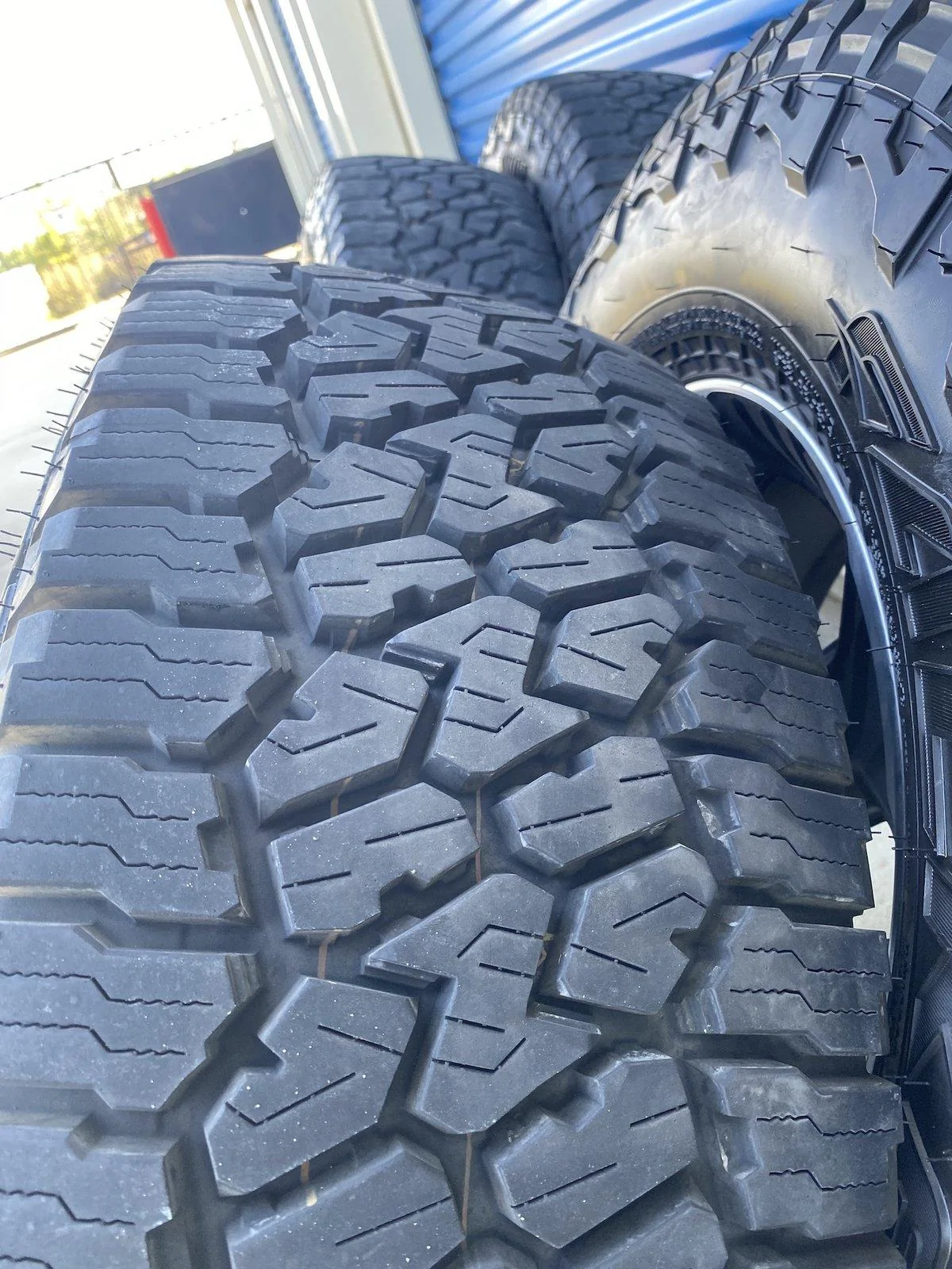 Jeep Gladiator Rubicon stock wheels and tires, spare included IMG_8164